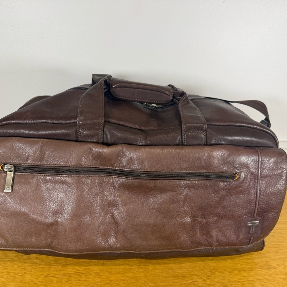 Tumi Model 6951 Canyon Leather Duffel Travel Bag Brown Excellent Condition